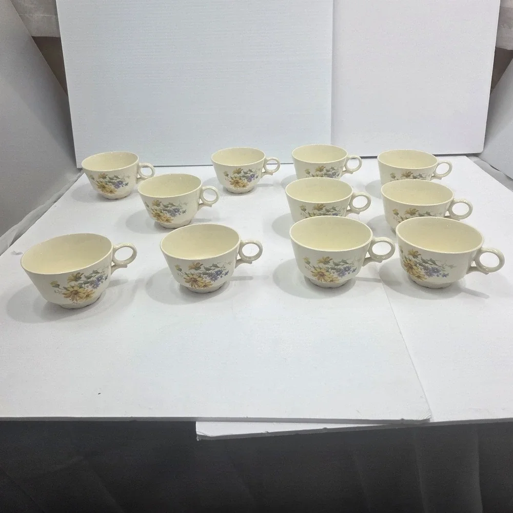 Set 11‎ Vintage Taylor Smith Taylor Everglade Teacups & Saucers Yellow Daisy